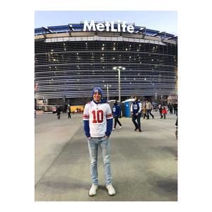 Meet your Posher, Eli